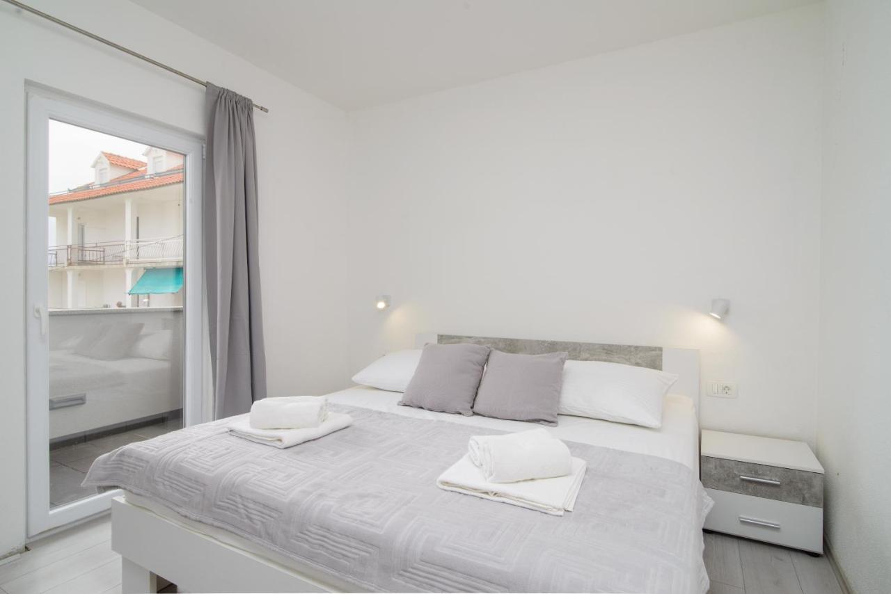 Apartments Pelja Trogir Luaran gambar