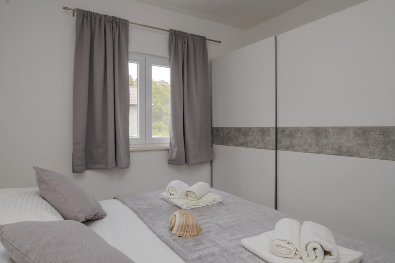Apartments Pelja Trogir Luaran gambar