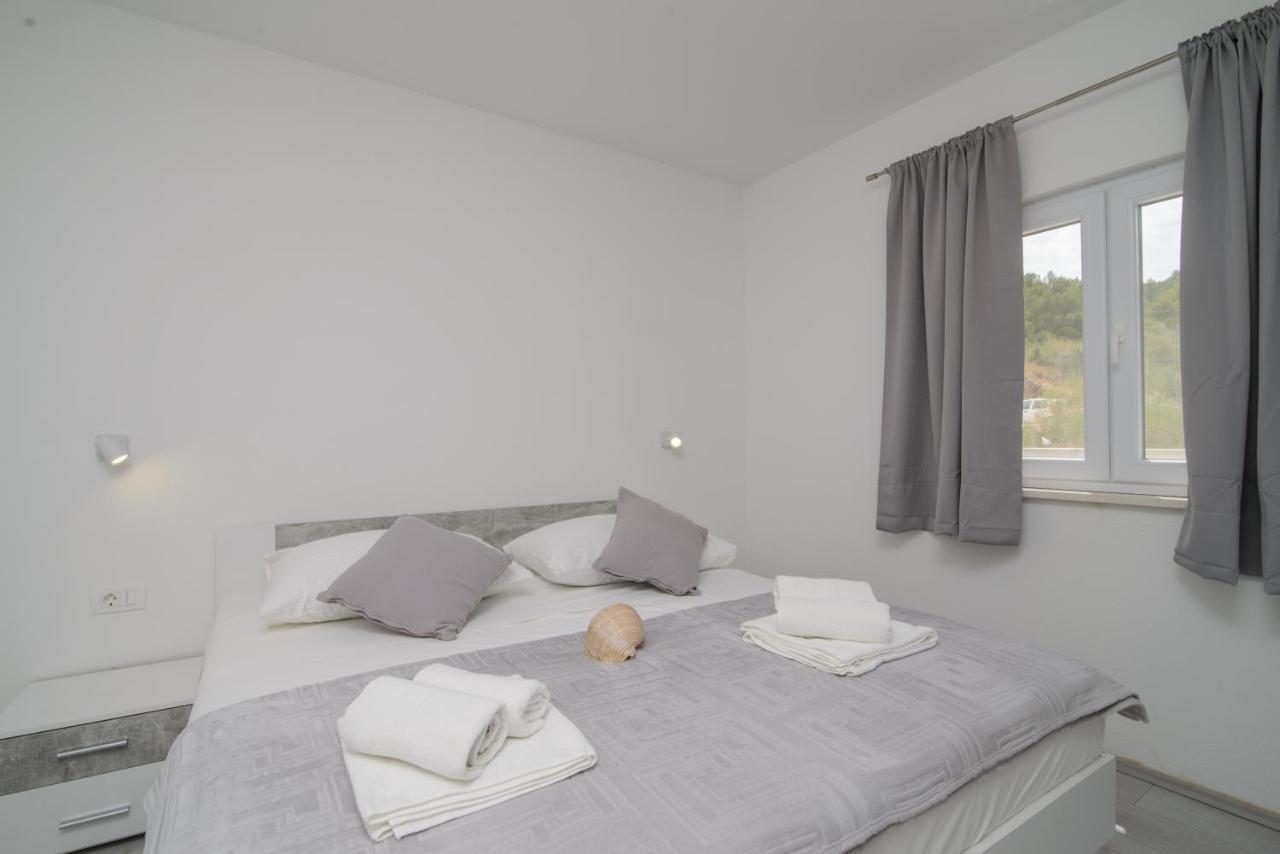 Apartments Pelja Trogir Luaran gambar