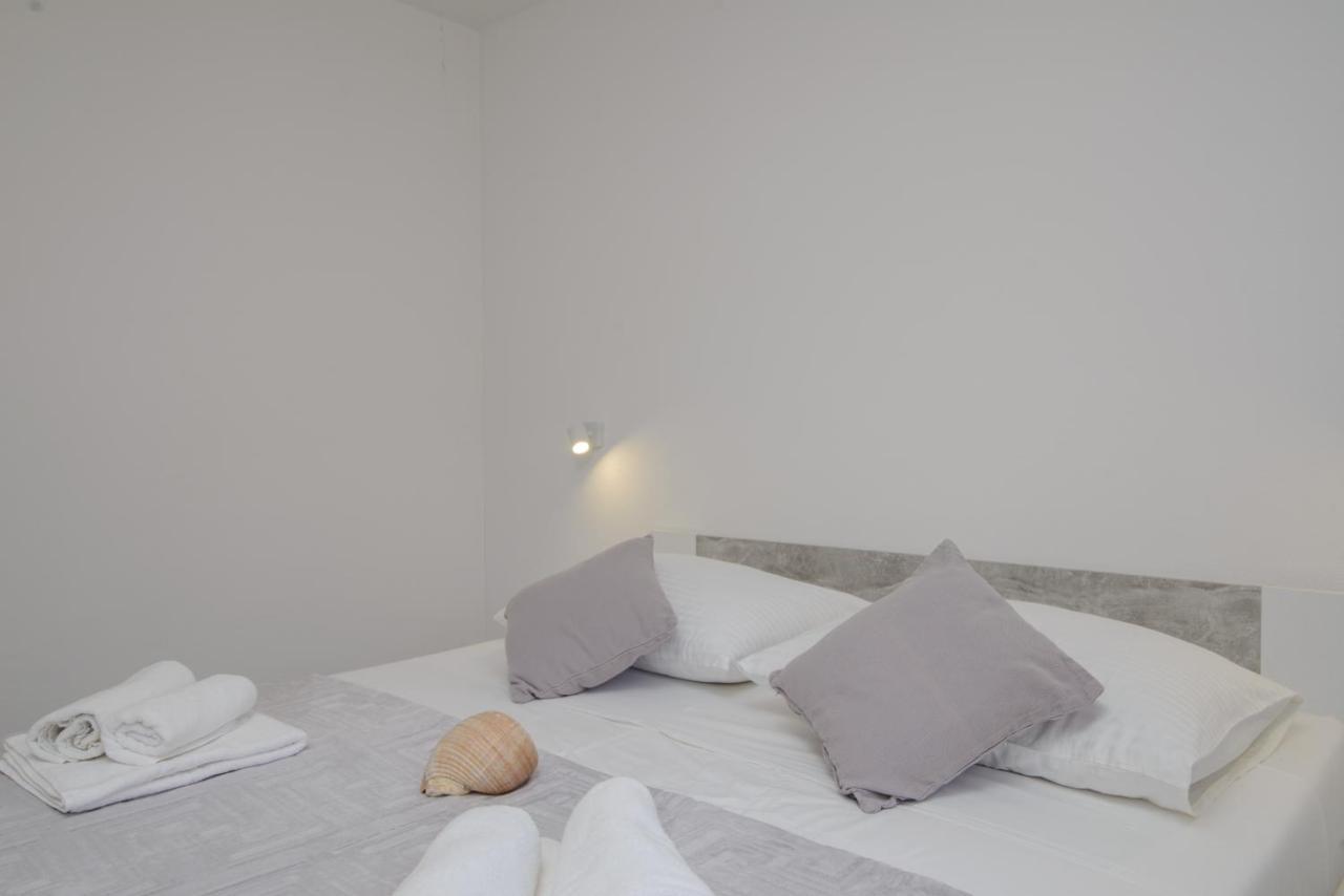Apartments Pelja Trogir Luaran gambar